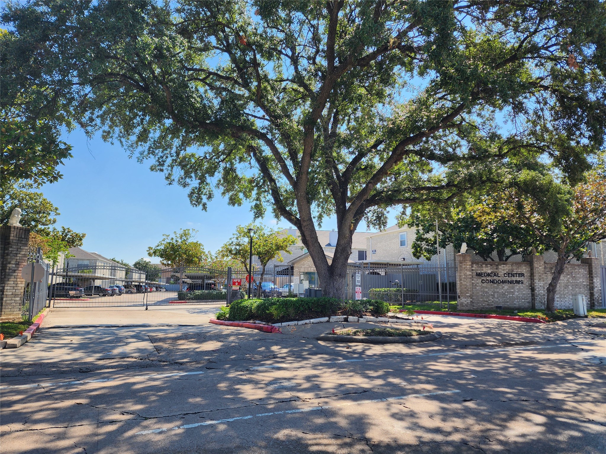 7597 Cambridge Street Houston, TX 77054 - Photo 2 of 39