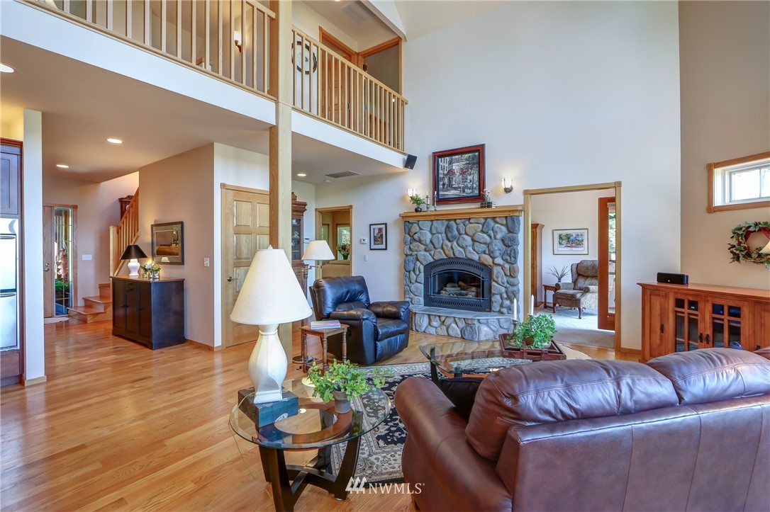 22723 Jefferson Point Road Northeast Kingston, WA 98346 - Photo 13 of 24 Gallery Image 13
