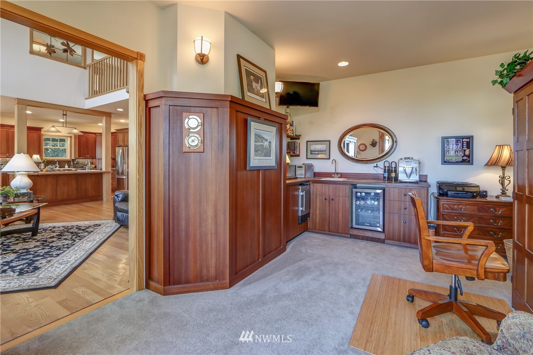 22723 Jefferson Point Road Northeast Kingston, WA 98346 - Photo 17 of 24 Gallery Image 17