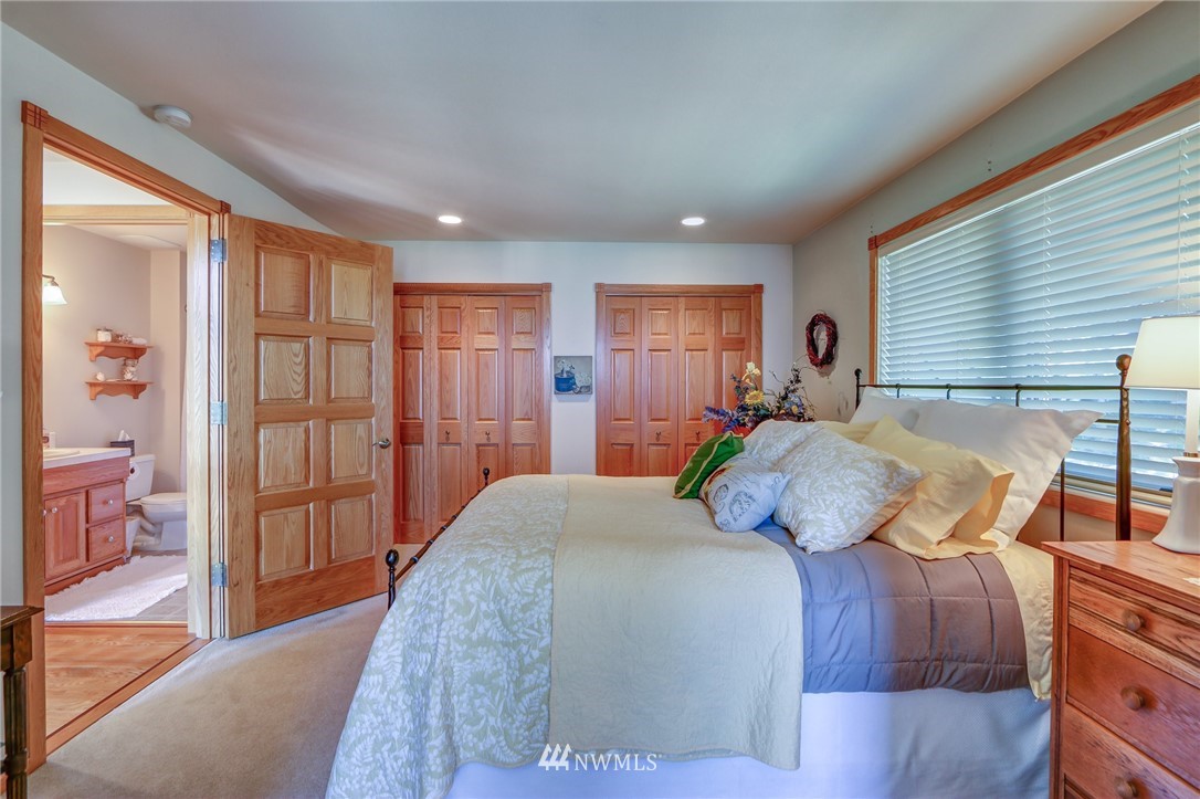 22723 Jefferson Point Road Northeast Kingston, WA 98346 - Photo 20 of 24 Gallery Image 20