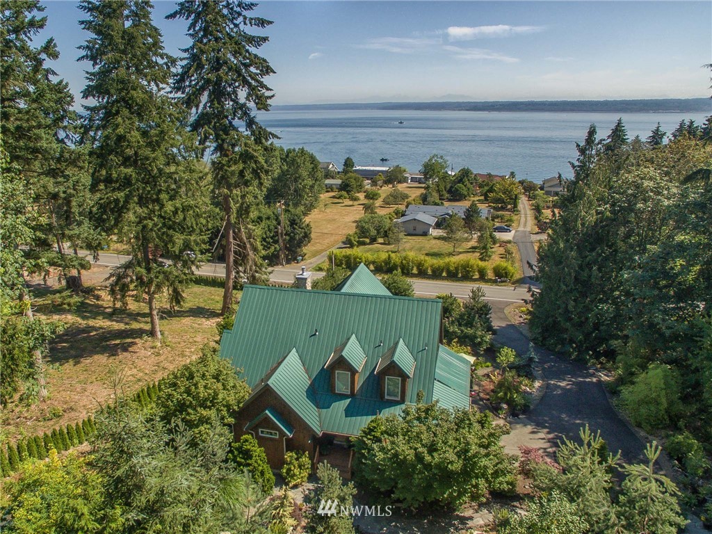 22723 Jefferson Point Road Northeast Kingston, WA 98346 - Photo 5 of 24 Gallery Image 5