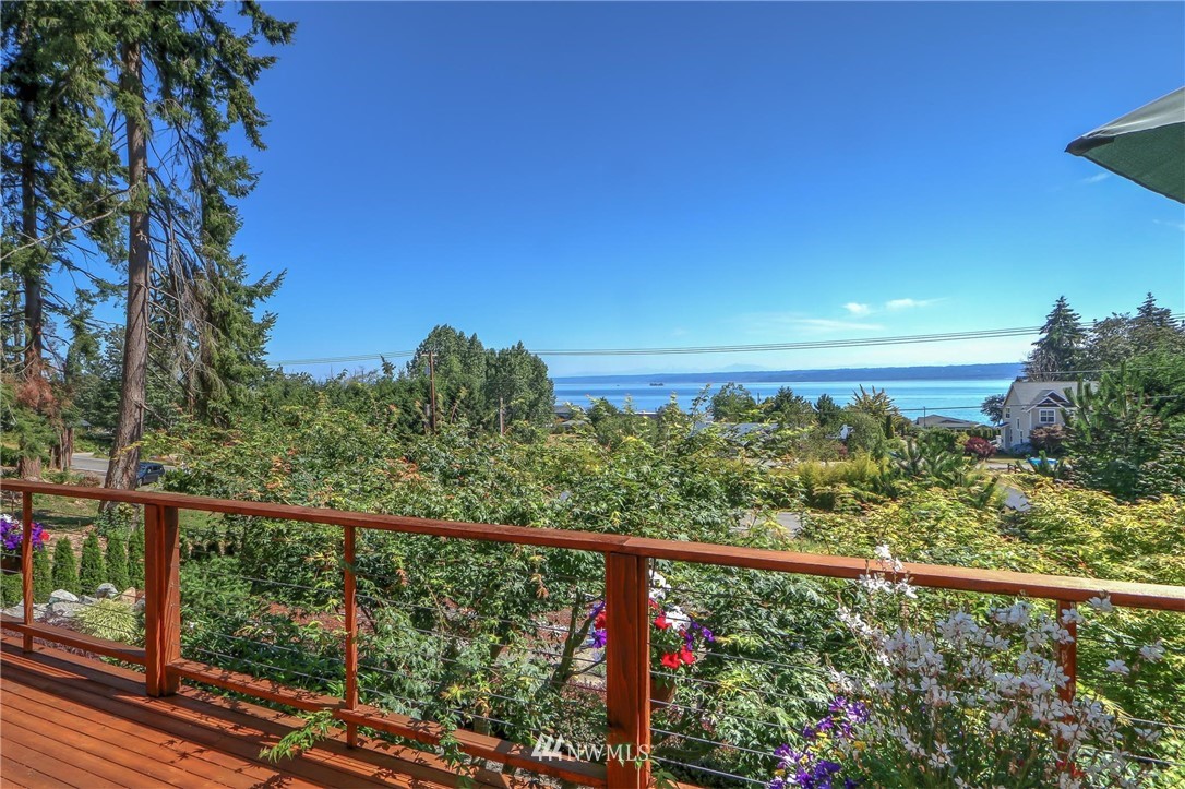 22723 Jefferson Point Road Northeast Kingston, WA 98346 - Photo 7 of 24 Gallery Image 7