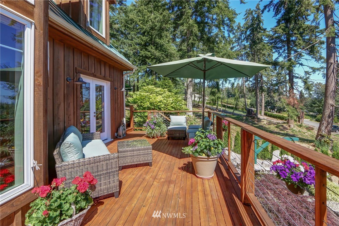 22723 Jefferson Point Road Northeast Kingston, WA 98346 - Photo 8 of 24 Gallery Image 8