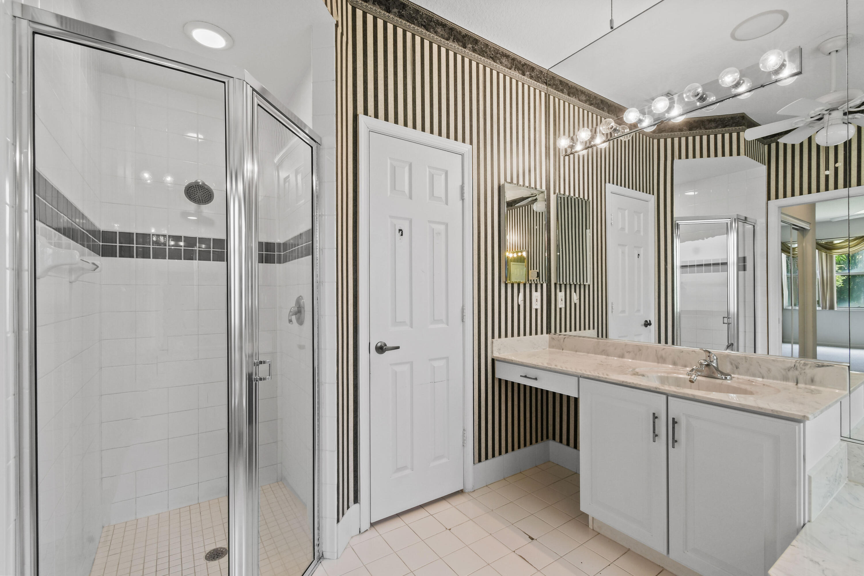 575 Scrubjay Lane Jupiter, FL 33458 - Photo 23 of 60 Primary Bathroom