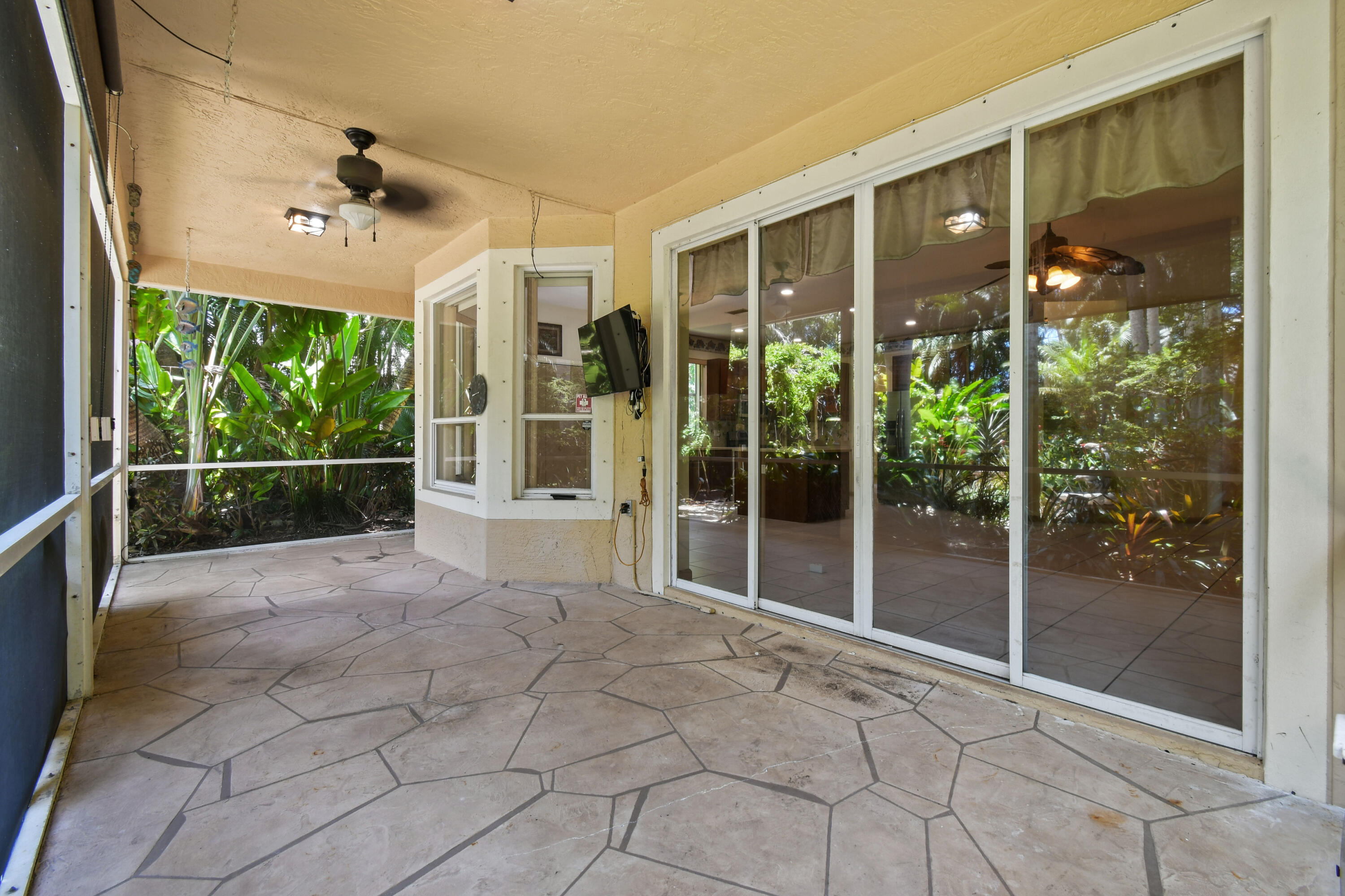 575 Scrubjay Lane Jupiter, FL 33458 - Photo 40 of 60 Covered Patio