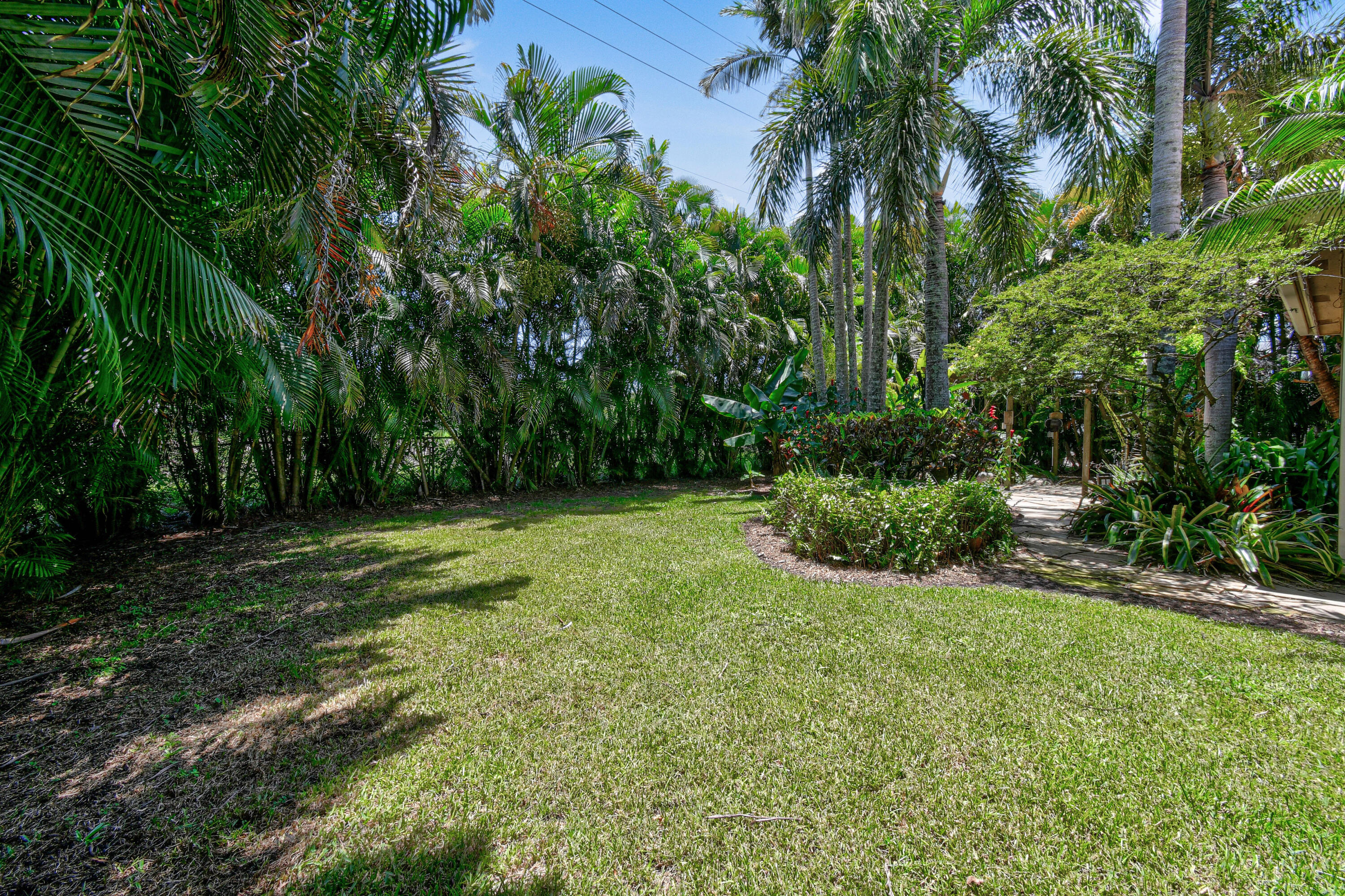575 Scrubjay Lane Jupiter, FL 33458 - Photo 43 of 60 Privacy
