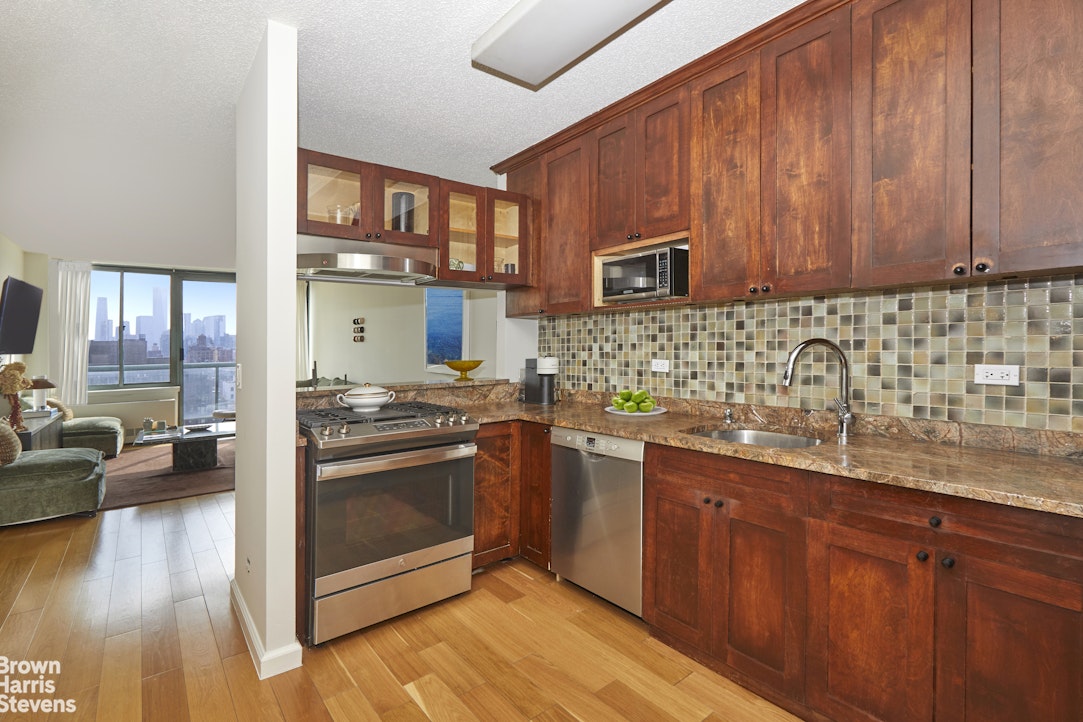 22 West 15th Street, Unit 15A Manhattan, NY 10011 - Photo 4 of 10