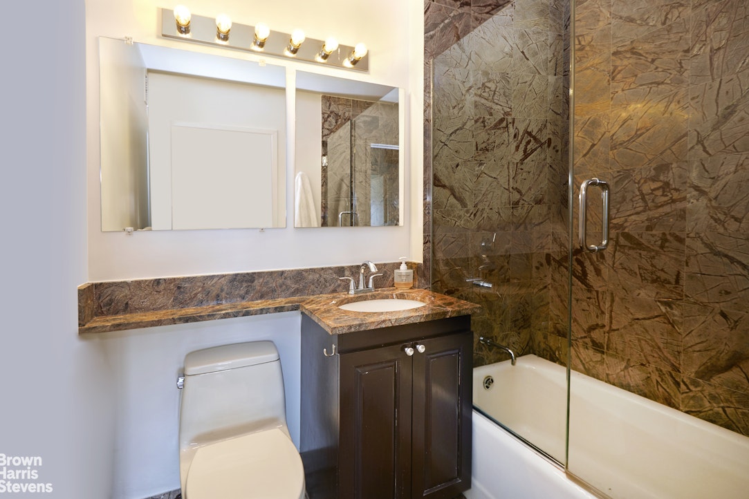 22 West 15th Street, Unit 15A Manhattan, NY 10011 - Photo 7 of 10