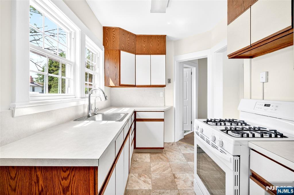 825 Main Street, Unit A Hackensack, NJ 07601 - Photo 23 of 48