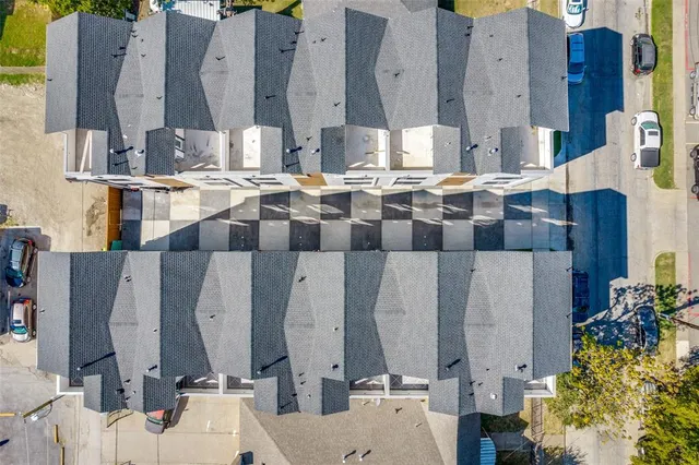 $649,900 | 708 West 10th Street, Unit 103, Dallas, TX 75208