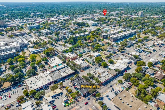 $649,900 | 708 West 10th Street, Unit 103, Dallas, TX 75208