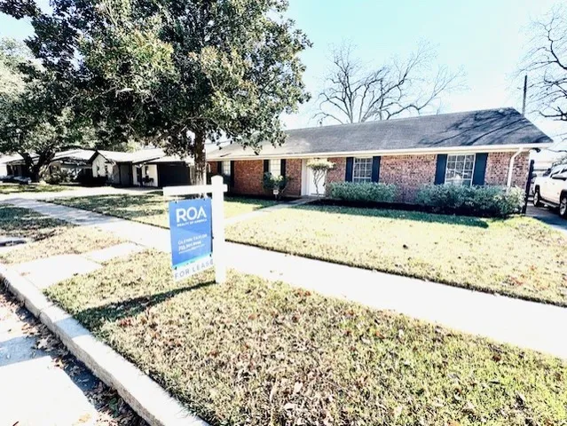 $2,395 | 171 Bluebonnet Street, Sugar Land, TX 77478