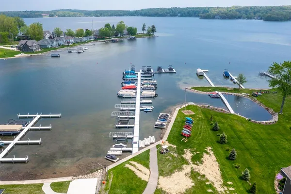 $340,000 | 120 Ln 325 Lake James, Angola, IN 46703