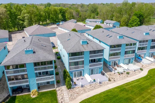 $340,000 | 120 Ln 325 Lake James, Angola, IN 46703