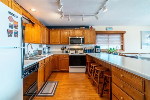 $340,000 | 120 Ln 325 Lake James, Angola, IN 46703