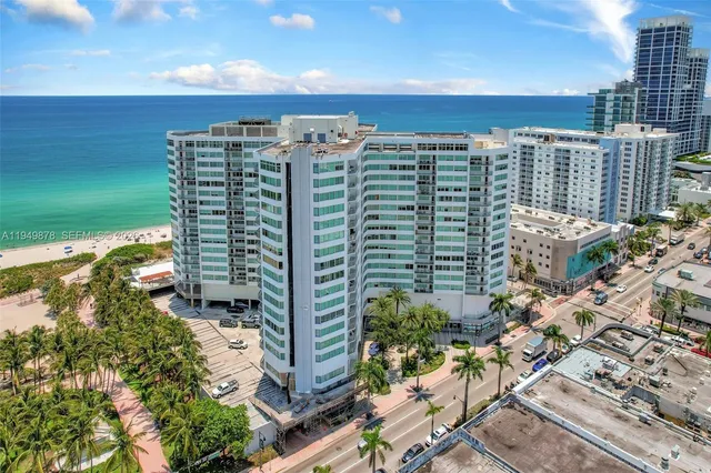 $4,500 | 7135 Collins Avenue, Unit 835, Miami Beach, FL 33141