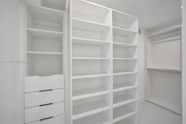 $4,500 | 7135 Collins Avenue, Unit 835, Miami Beach, FL 33141