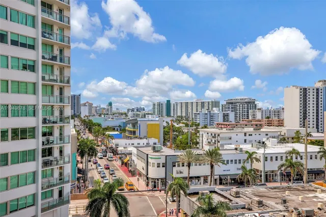 $4,500 | 7135 Collins Avenue, Unit 835, Miami Beach, FL 33141