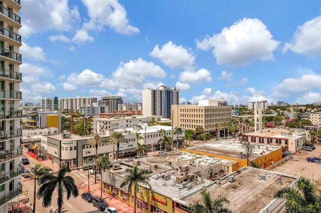 $4,500 | 7135 Collins Avenue, Unit 835, Miami Beach, FL 33141