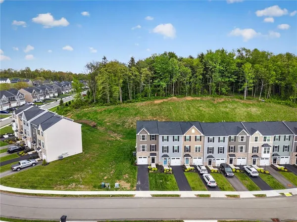 $369,900 | 516 Dogwood Lane, McDonald, PA 15057