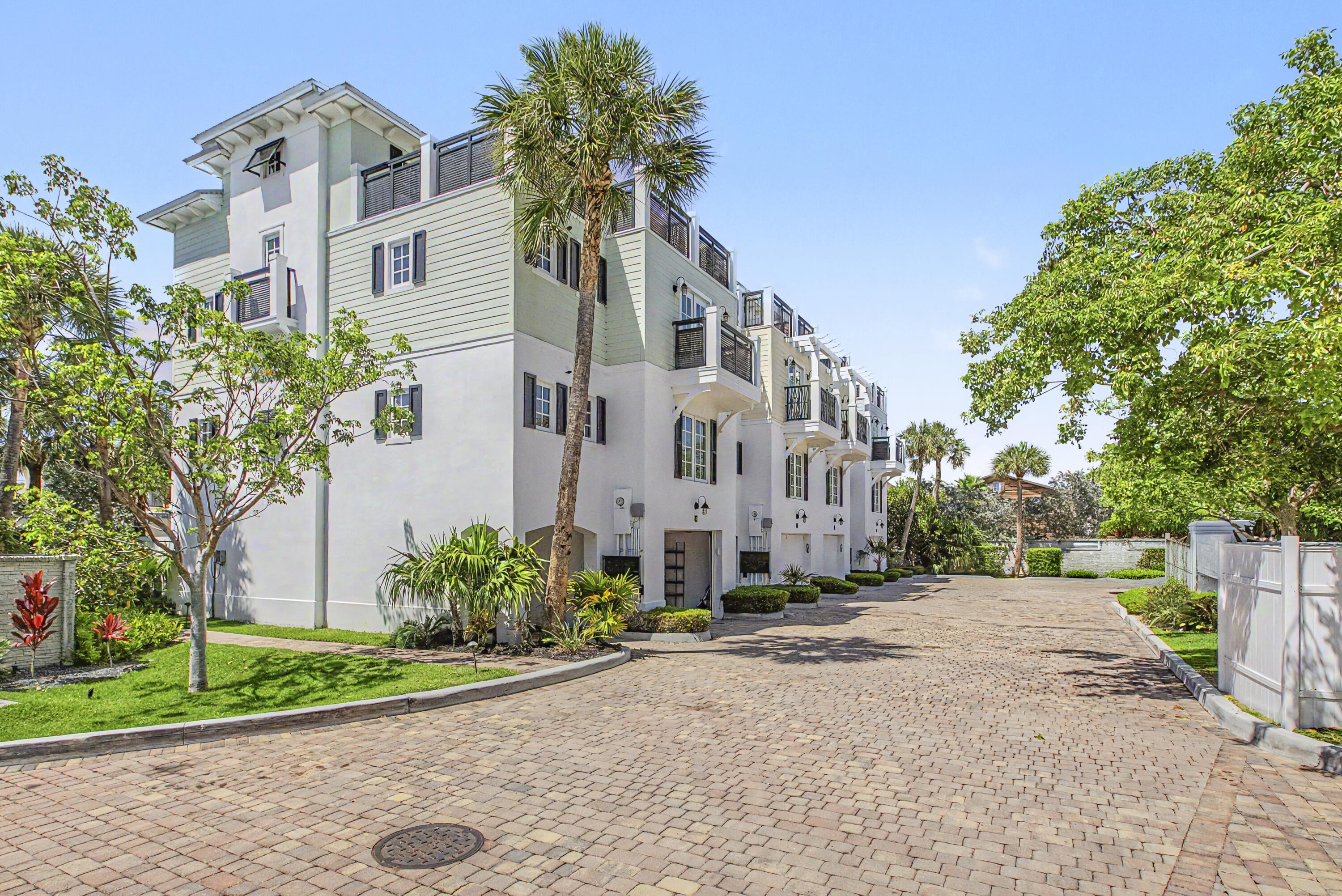 119 Simonton Street Key West, FL 33040 - Photo 42 of 48 119 Simonton Full--3