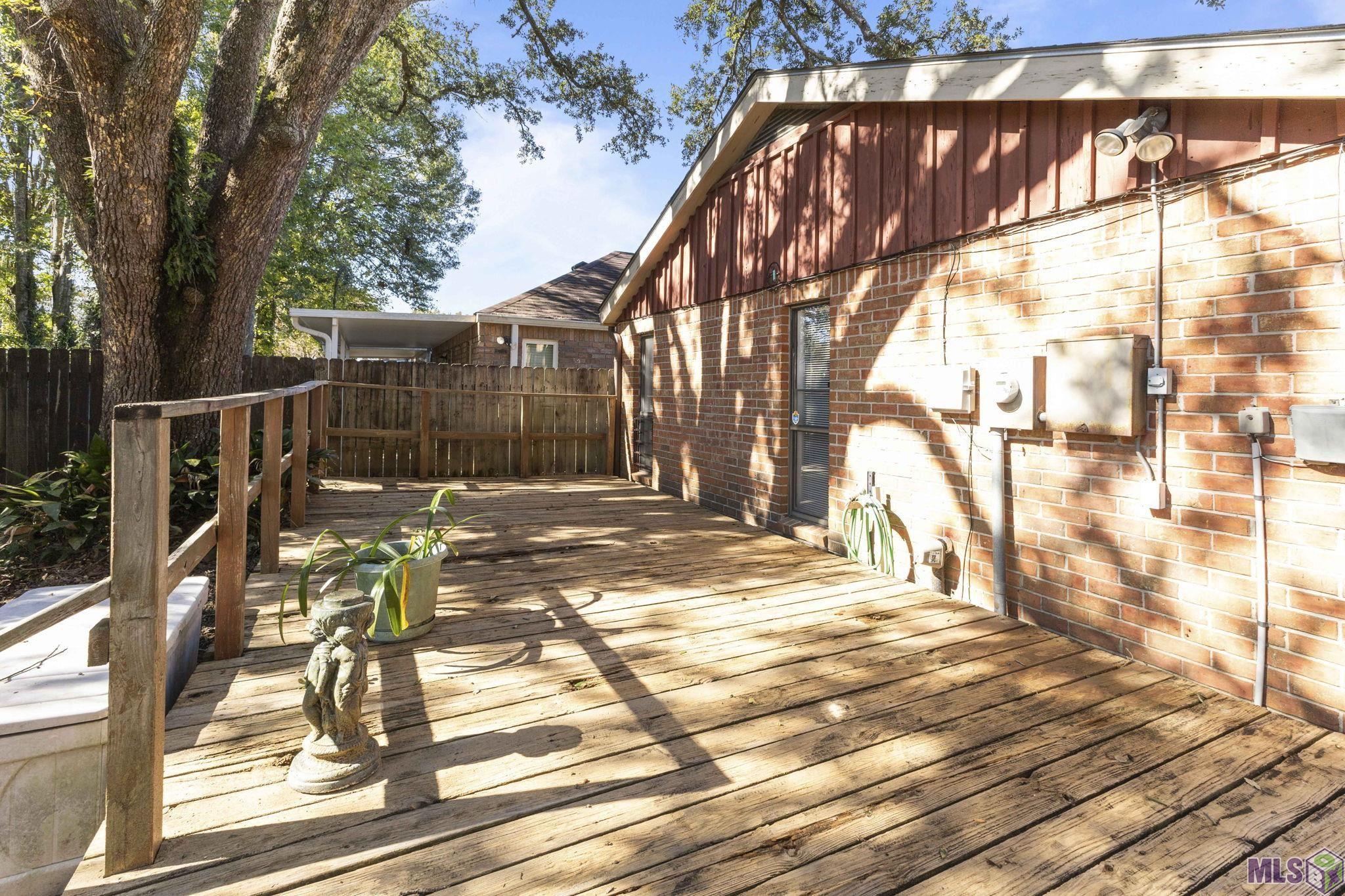 1815 Stonegate Court Baton Rouge, LA 70815 - Photo 16 of 17 Back Deck