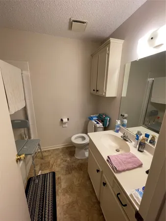 $1,100 | 2100 Austin Street, Unit 6, Bay City, TX 77414