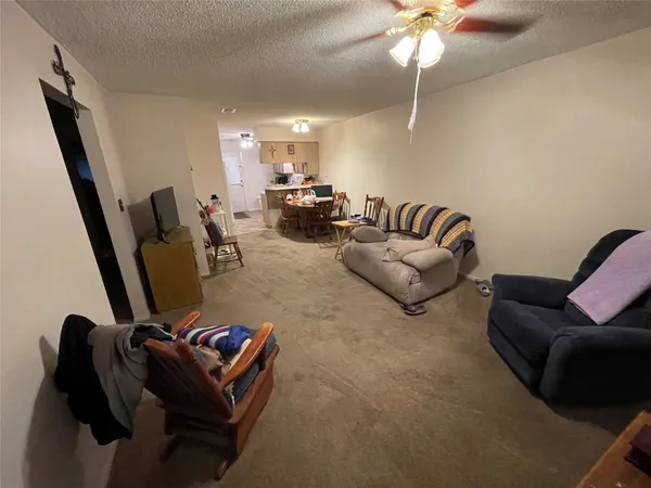 $1,100 | 2100 Austin Street, Unit 6, Bay City, TX 77414