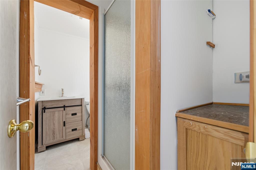 6 Brookside Avenue Hackettstown, NJ 07840 - Photo 26 of 36 a view of bathroom with shower