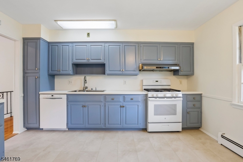 41 Rys Terrace Fair Lawn, NJ 07410 - Photo 13 of 35 Gallery Image 13
