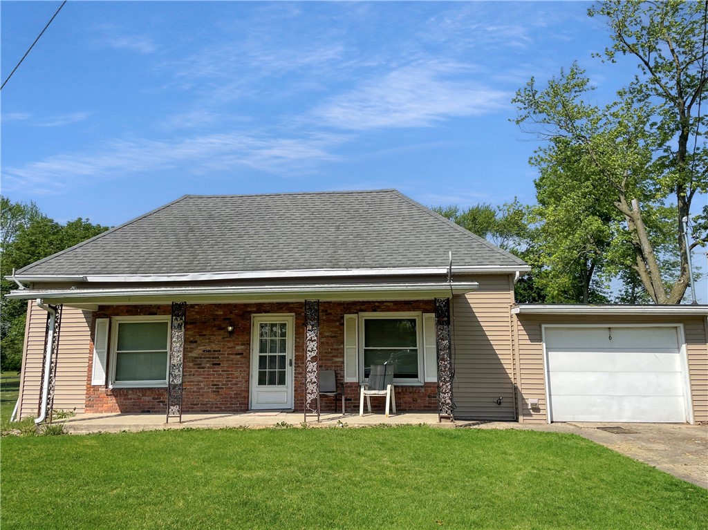 6 South Oakland Road Ashmore, IL 61912 - Photo 1 of 10 Gallery Image 1