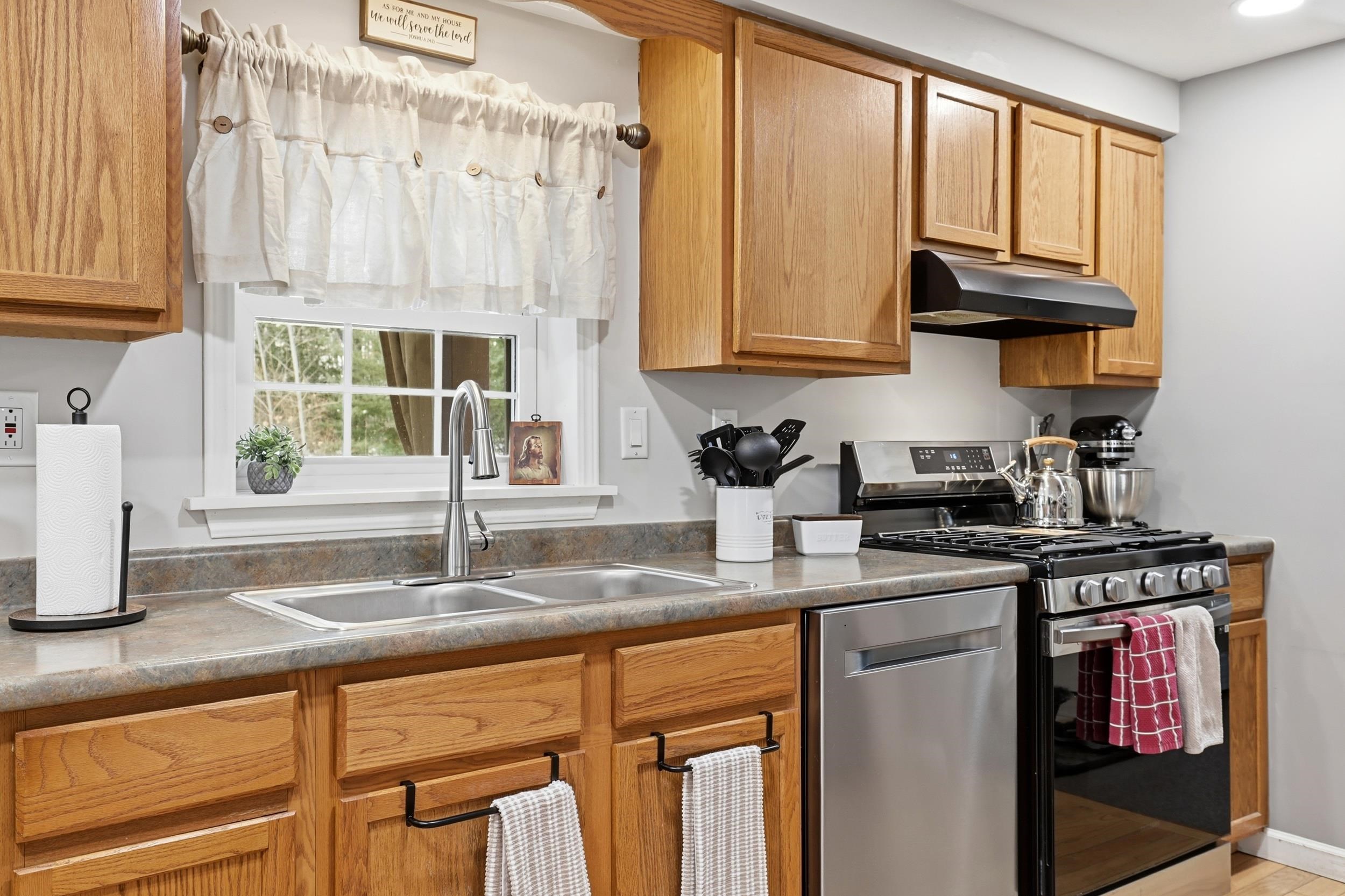 378 School Street Berwick, ME 03901 - Photo 12 of 58