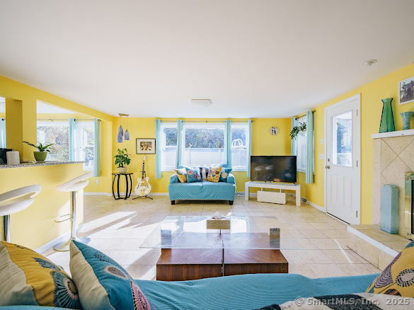 847 Glenbrook Road Orange, CT 06477 - Photo 12 of 36