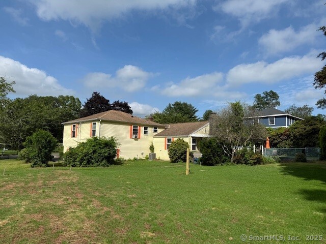 847 Glenbrook Road Orange, CT 06477 - Photo 34 of 36