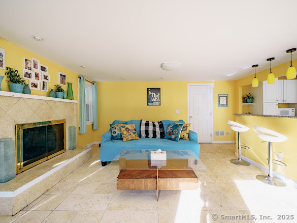 847 Glenbrook Road Orange, CT 06477 - Photo 10 of 36