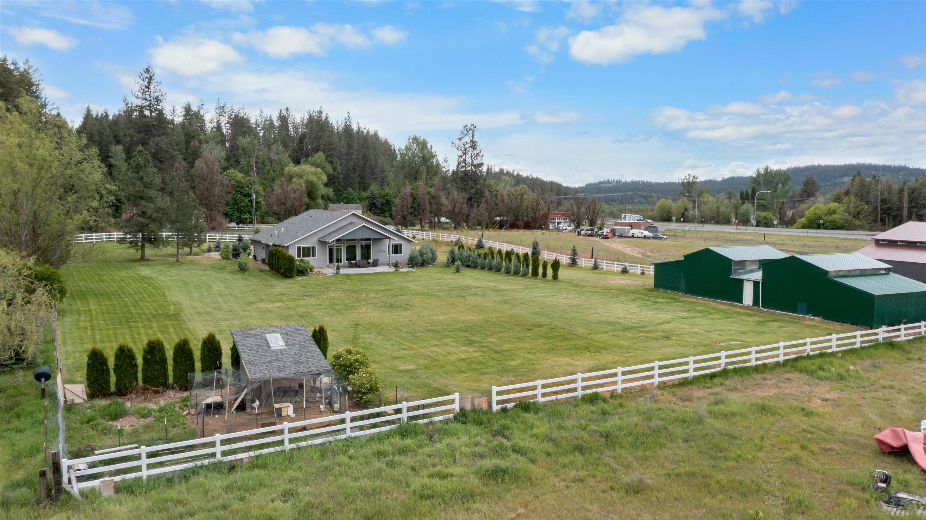 4021 East Chattaroy Road Chattaroy, WA 99003 - Photo 23 of 37 Gallery Image 23