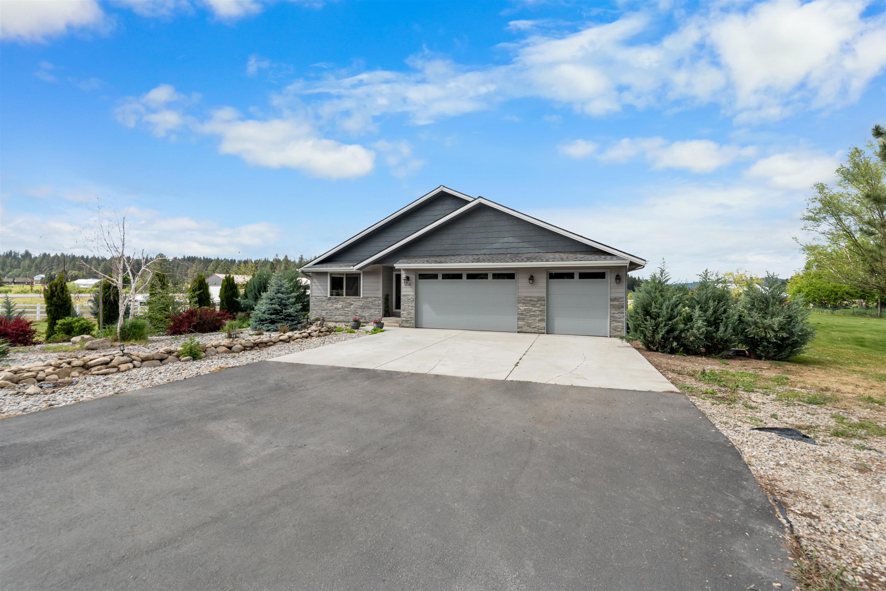 4021 East Chattaroy Road Chattaroy, WA 99003 - Photo 6 of 37 Gallery Image 6