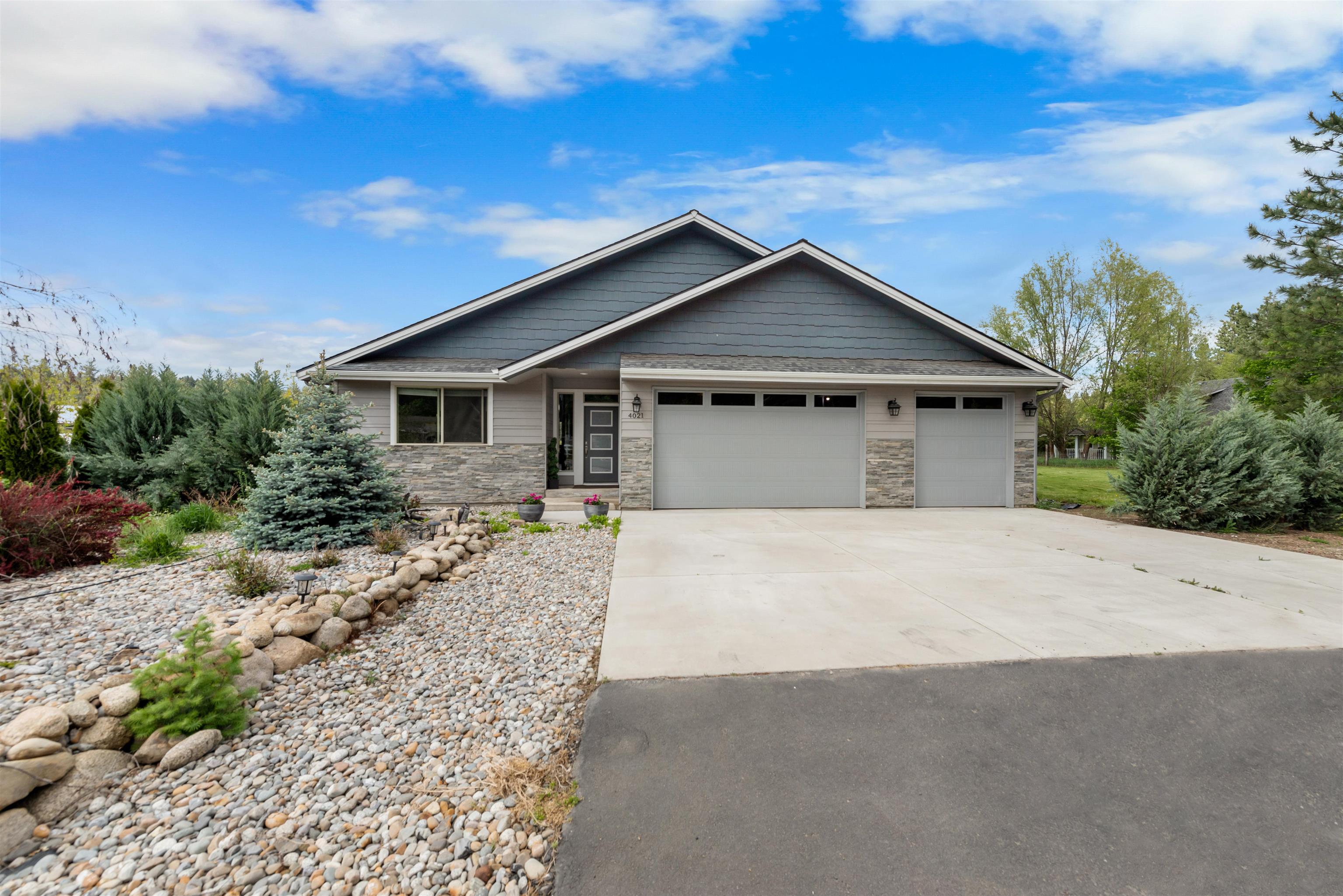 4021 East Chattaroy Road Chattaroy, WA 99003 - Photo 7 of 37 Gallery Image 7