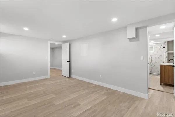 $4,000 | 2903 West 39th Avenue, Denver, CO 80211