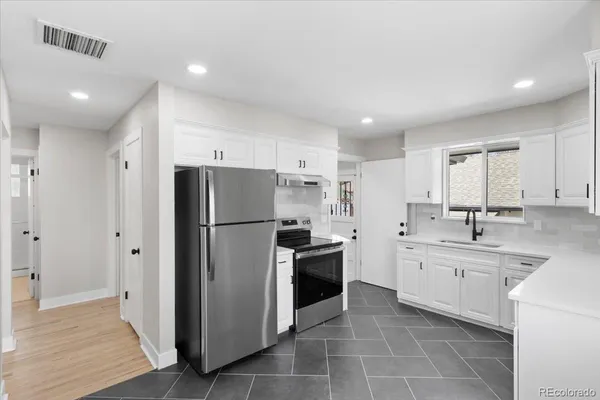 $4,000 | 2903 West 39th Avenue, Denver, CO 80211