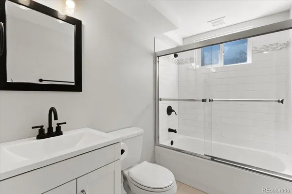 $4,000 | 2903 West 39th Avenue, Denver, CO 80211