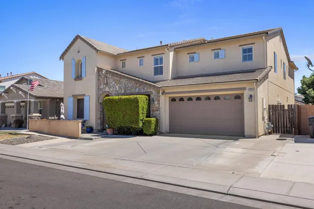 $769,900 | 2808 Espana Lane, Modesto, CA 95355