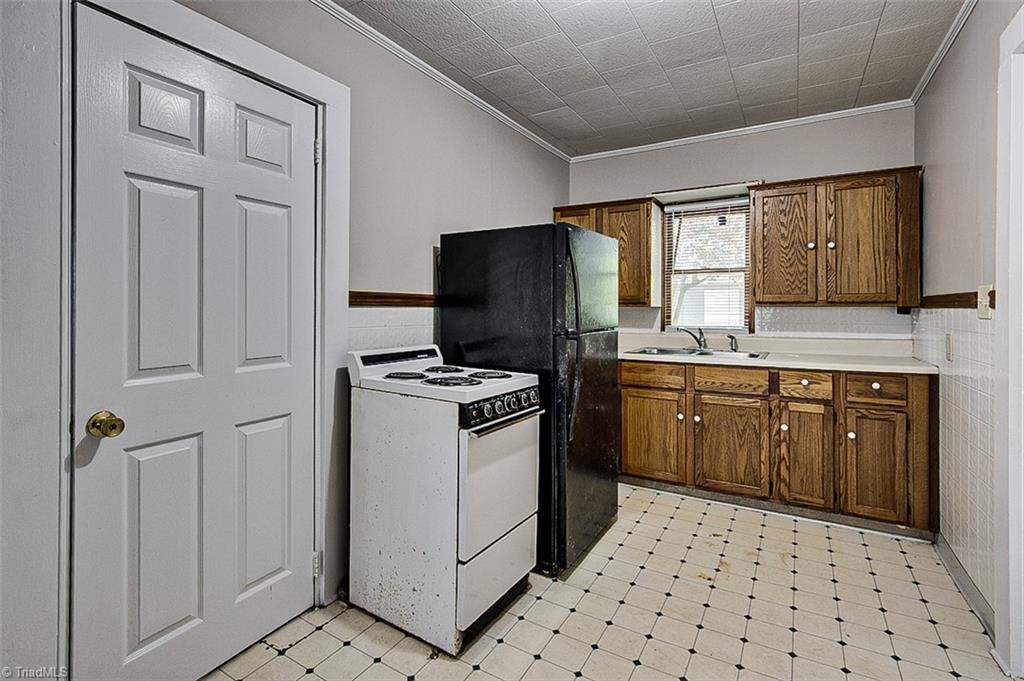 5416 Ferguson Road Liberty, NC 27298 - Photo 5 of 24 5416 Kitchen