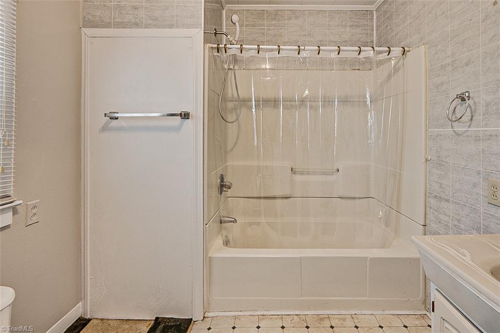 5416 Ferguson Road Liberty, NC 27298 - Photo 8 of 24 5416 Bath