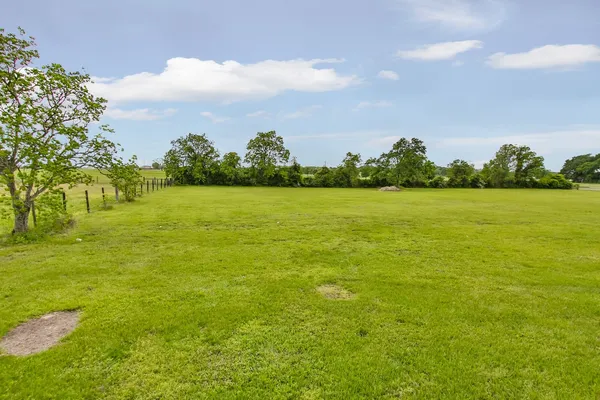 $3,000 | 23910 Farm To Market 362, Waller, TX 77484