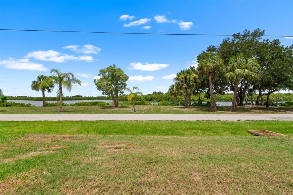 809 Timeless Moss Drive Ruskin, FL 33570 - Photo 48 of 76