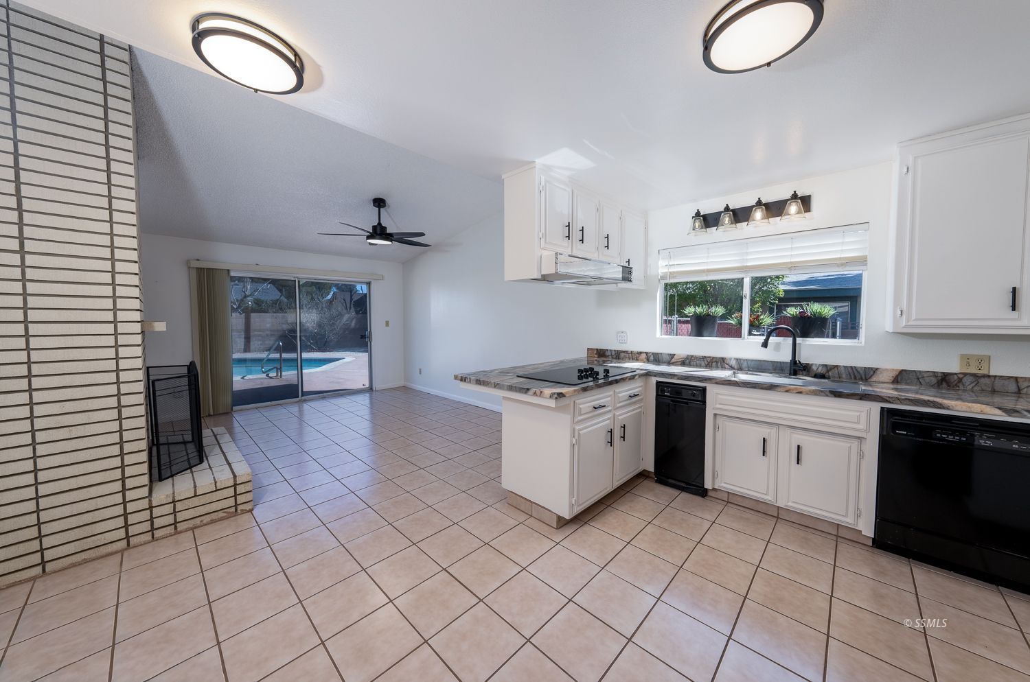830 Sherri Street Ridgecrest, CA 93555 - Photo 7 of 32