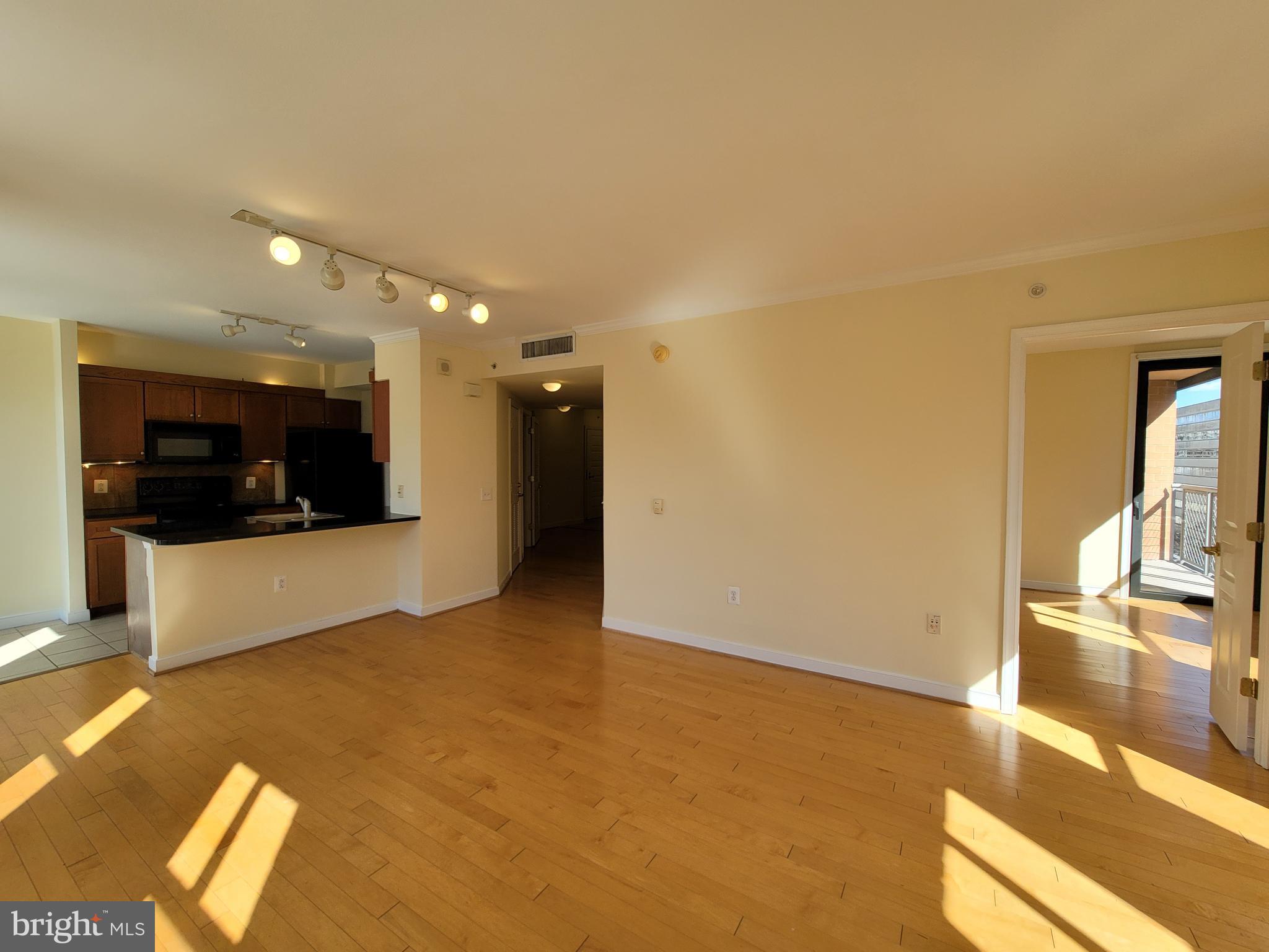 631 D Street Northwest, Unit 733 Washington, DC 20004 - Photo 17 of 119