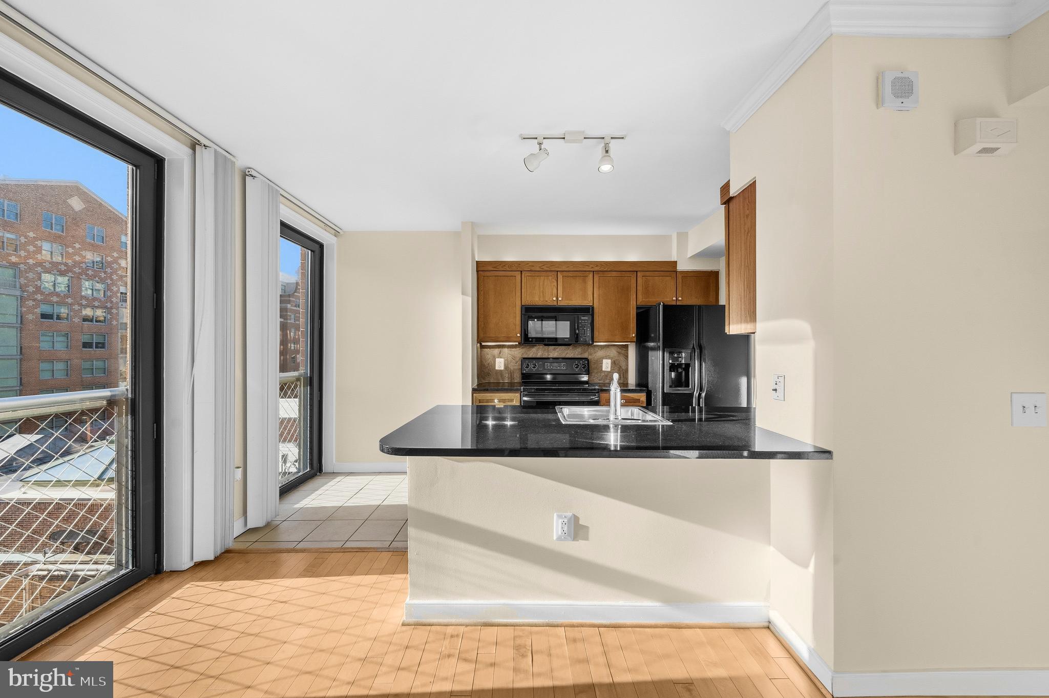 631 D Street Northwest, Unit 733 Washington, DC 20004 - Photo 5 of 100