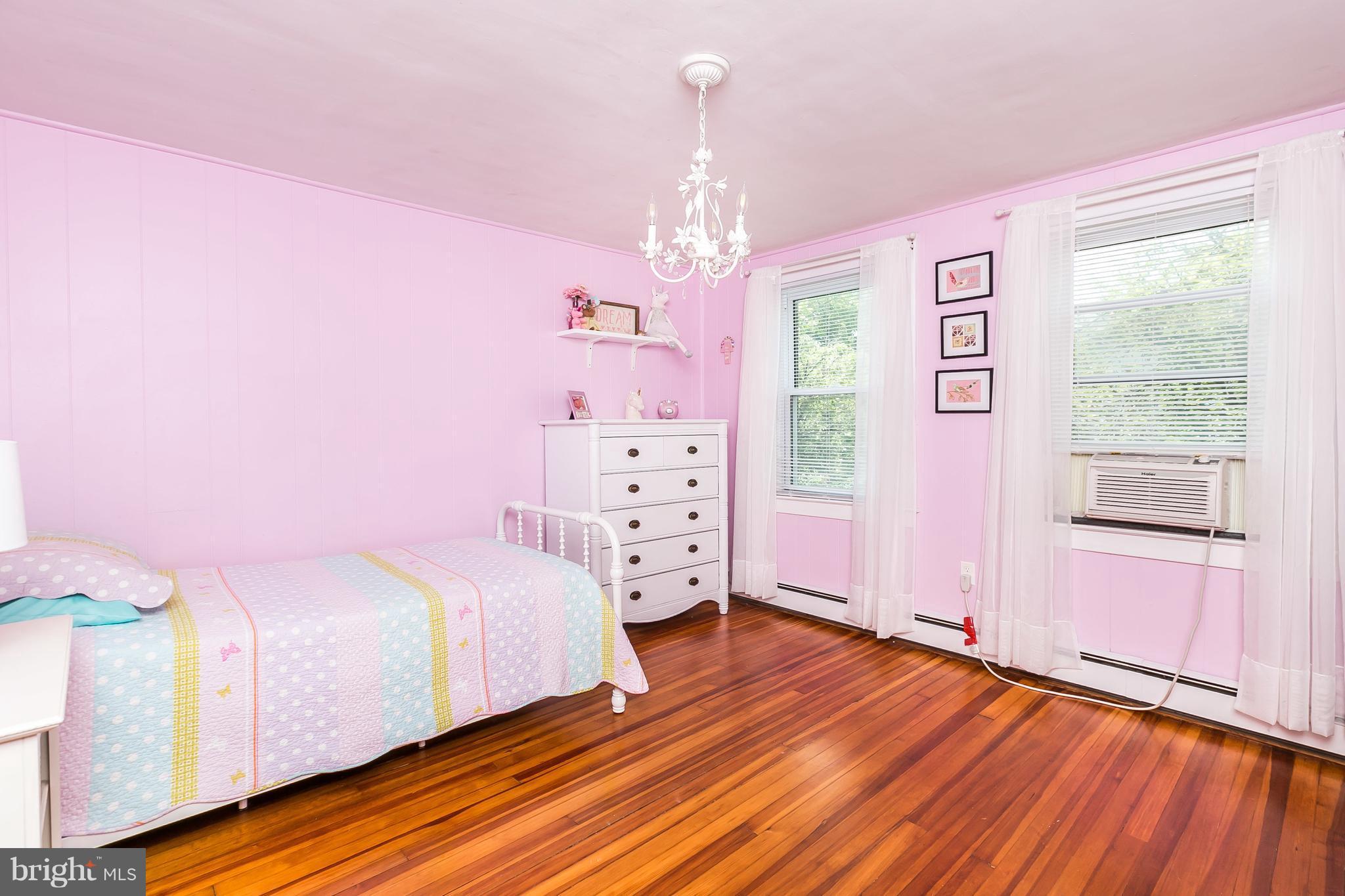 801 Woodsdale Road Baltimore, MD 21228 - Photo 15 of 29 2nd Bedroom